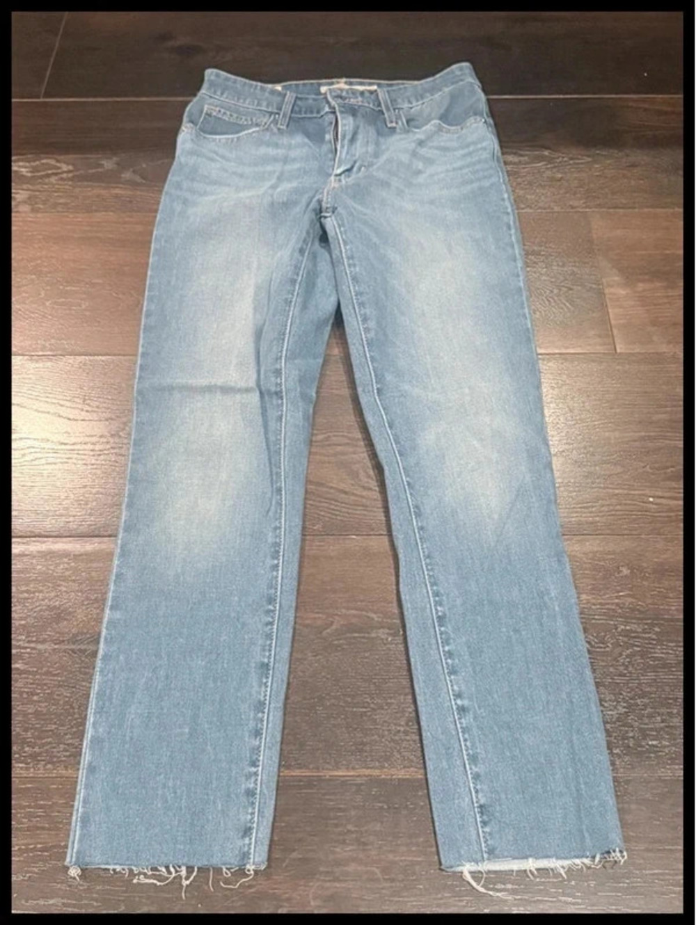 Levi’s 721 High Rise Skinny Women’s Jeans W27 L30 Raw Hem (24” Inseam) 133